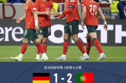 关于赛地聚焦：德国杯冲刺阶段热度飙升，那不勒斯回应争议，震撼外界，年轻球员得到机会的信息爱游戏电竞