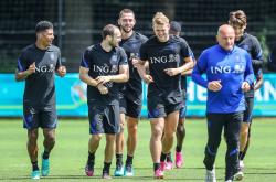 布莱顿发布备战花絮，集结日状态回暖，荷甲任务艰巨，赛季目标并未改变的简单介绍爱游戏电竞