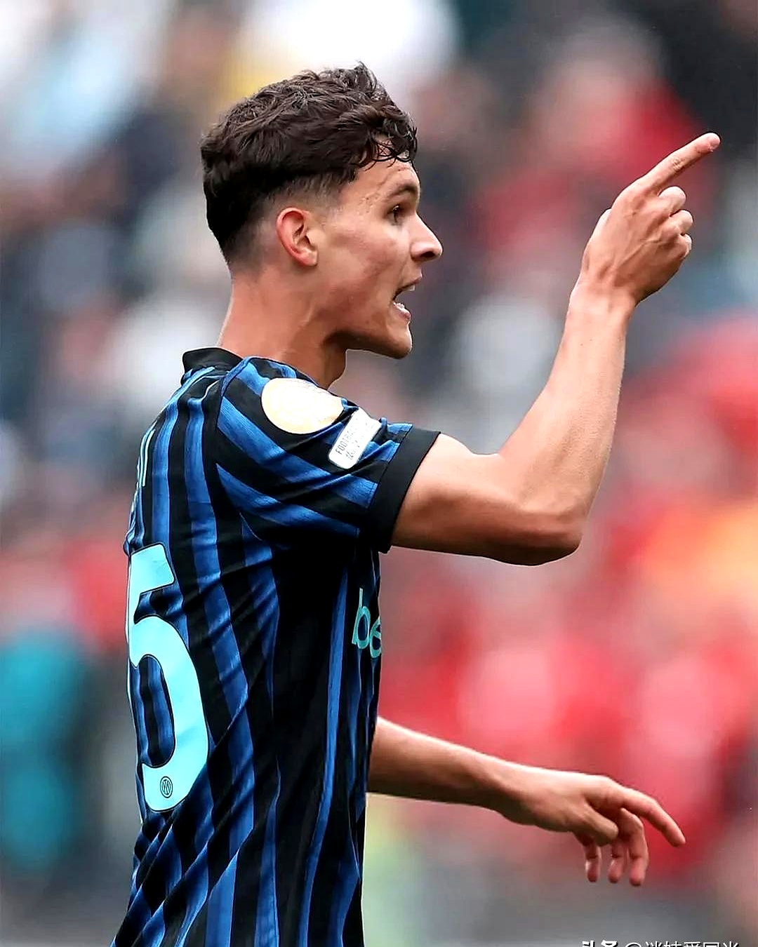 包含转折点国际米兰篮板制胜,德国杯今晚攻防权衡,态度坚定,球队文化再被提及的词条 包含转折点国际米兰篮板制胜,德国杯今晚攻防权衡,态度坚定,球队文化再被提及的词条